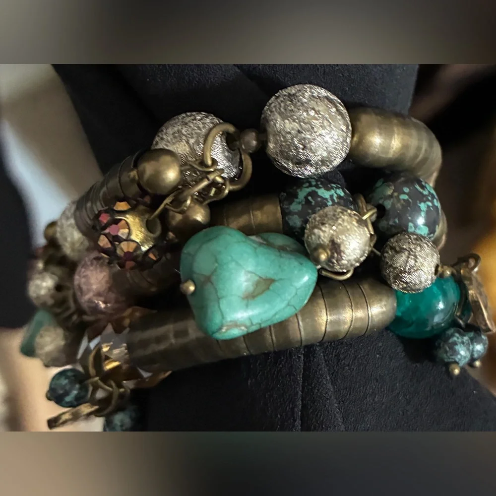 CATO Set of three stretch bracelets w/gold tone. Turquoise. Silver look beads